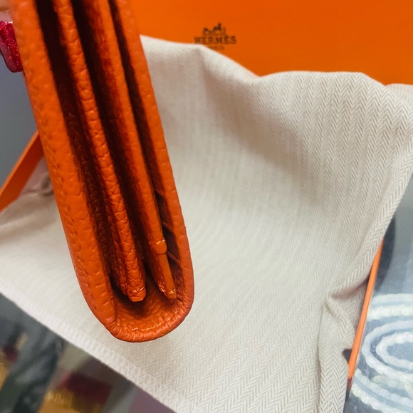 🧡 Hermès Vibrant Orange Vegan Leather Clutch - Picture 5 of 7